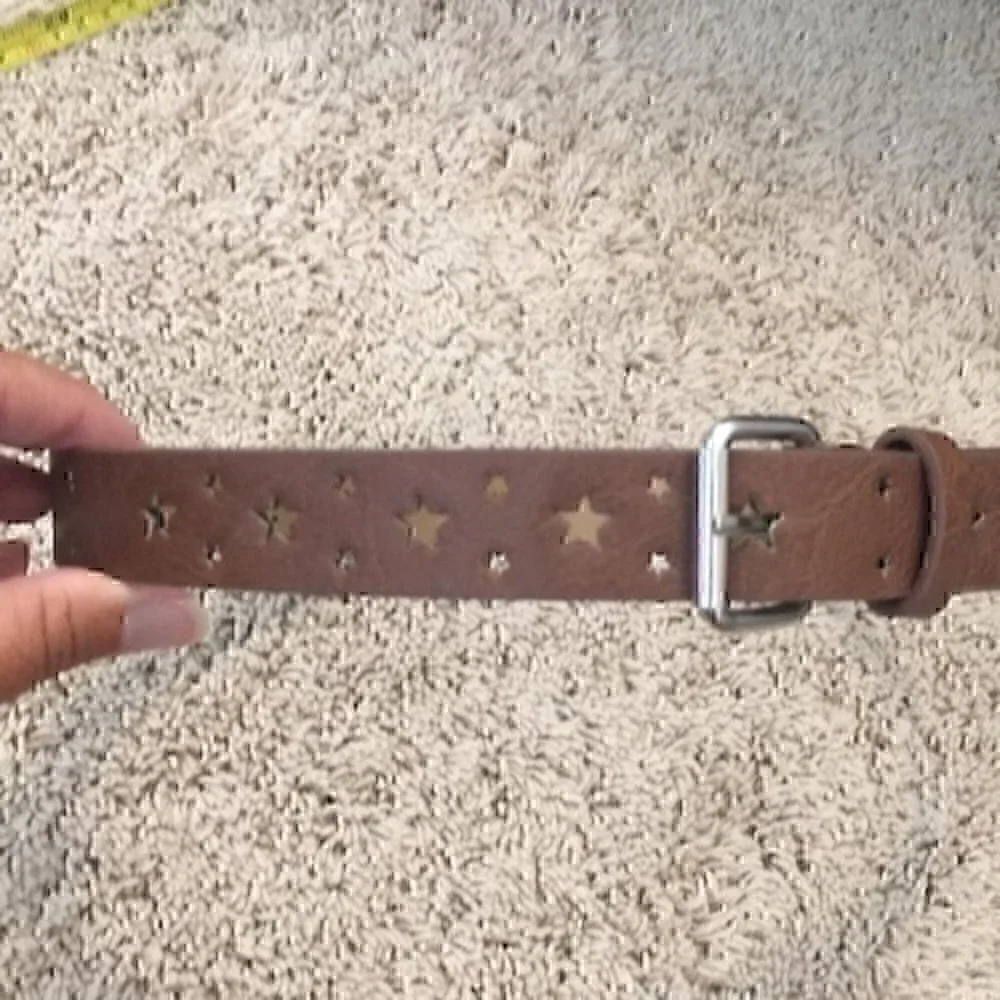 Girls size large brown cutout star belt